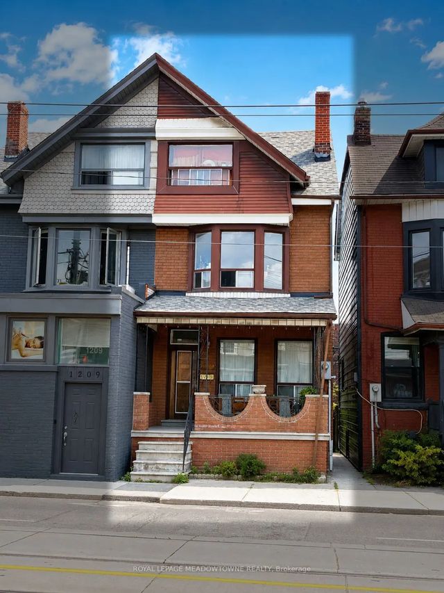 1211 College Street Bsmt, Toronto C01
