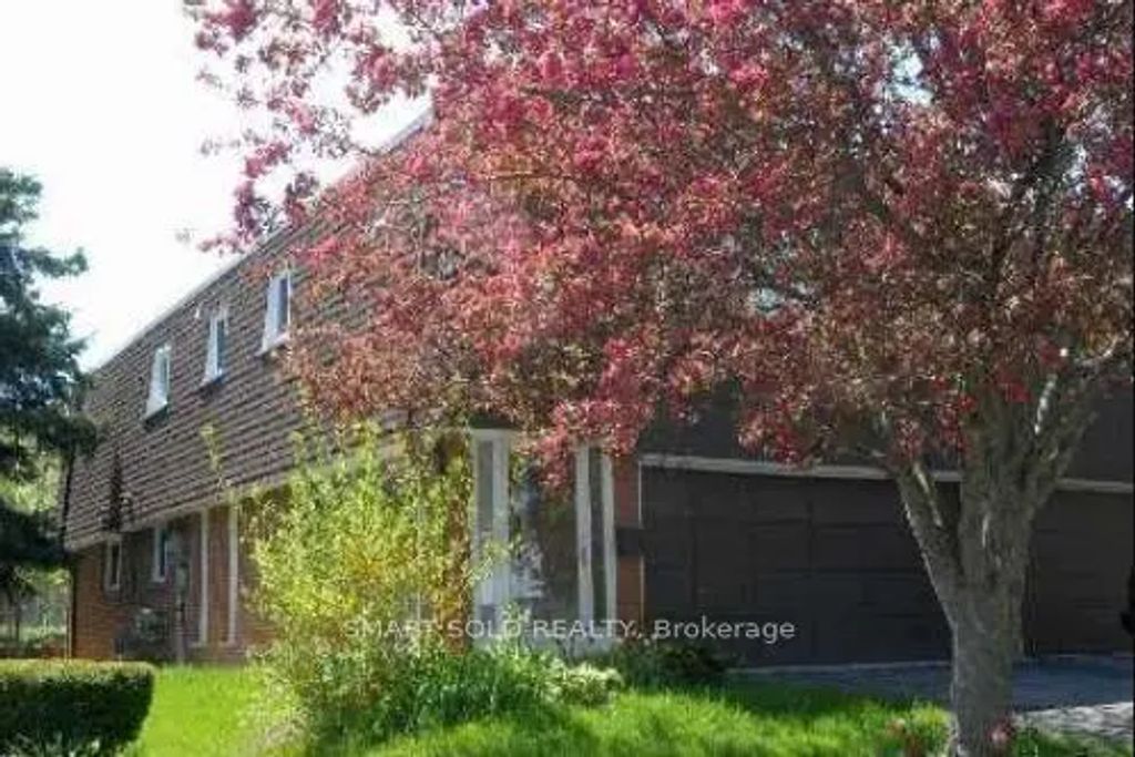 171 Angus Drive Main, Toronto C15