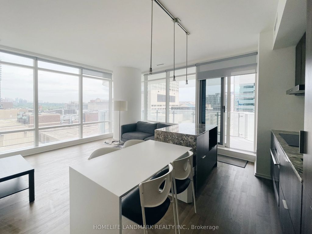1 Bloor Street E 1001, Toronto C08