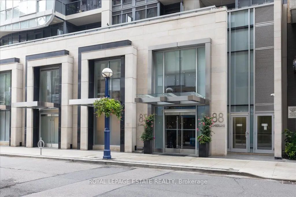 88 Cumberland Street 1201, Toronto C02