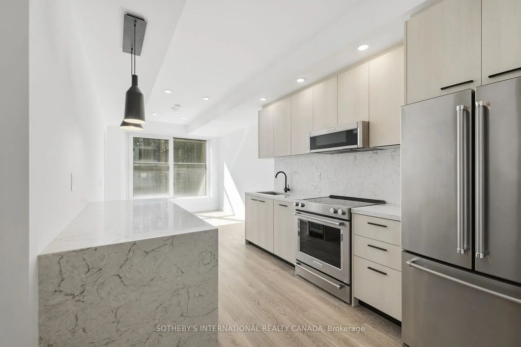 30 Mutual Street E1003, Toronto C08