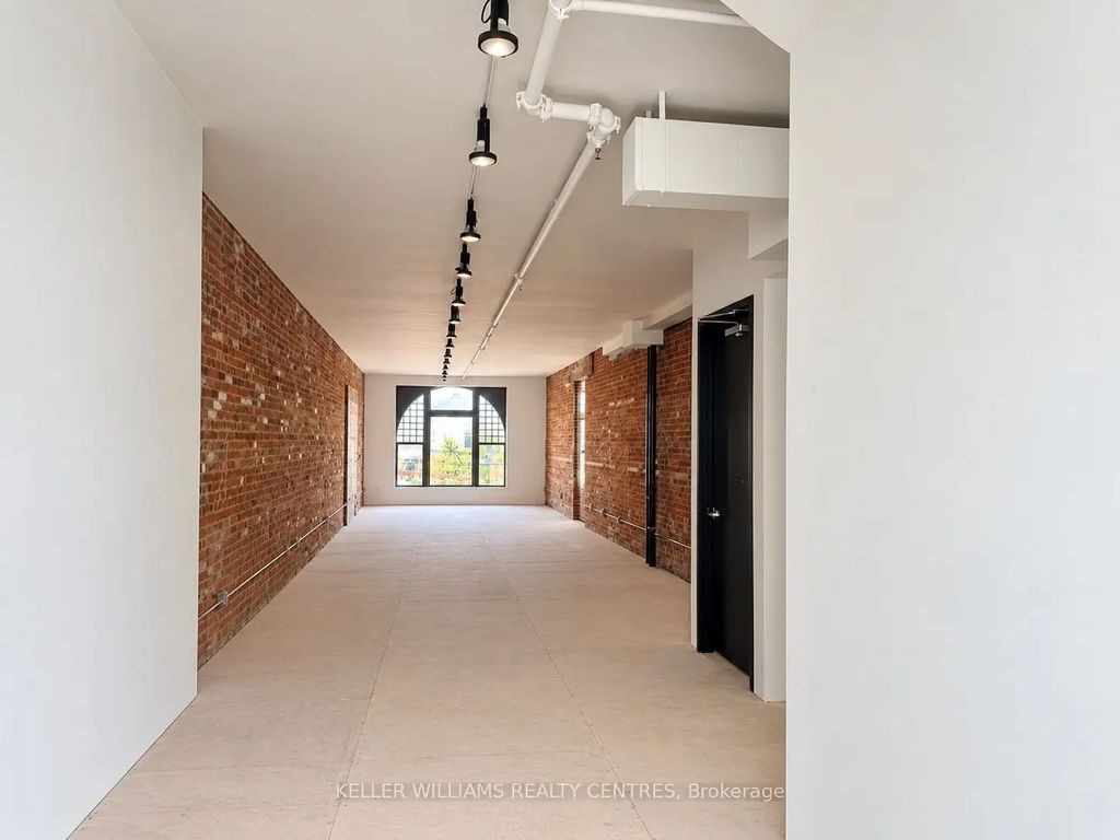 489 Queen Street W 302, Toronto C01