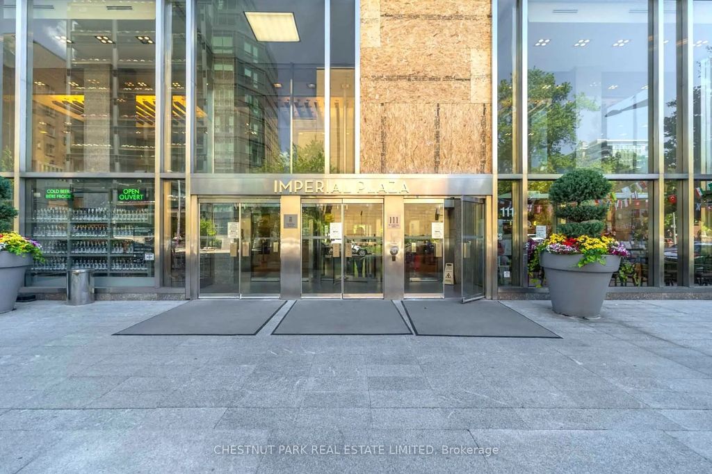 111 St Clair Avenue W 320, Toronto C02
