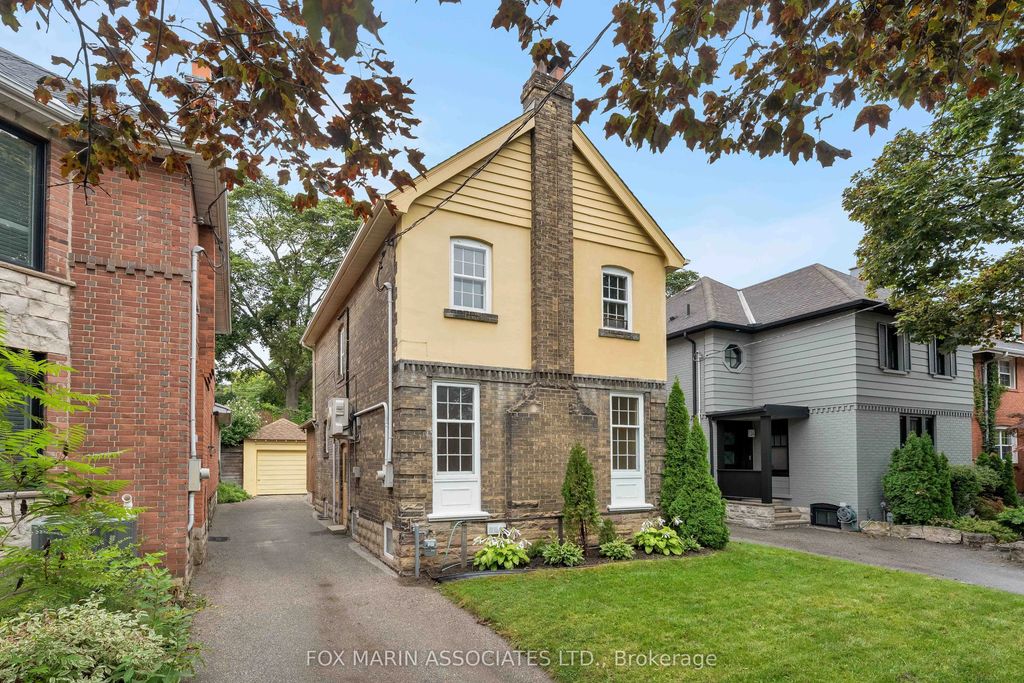 26 Claxton Boulevard, Toronto C03