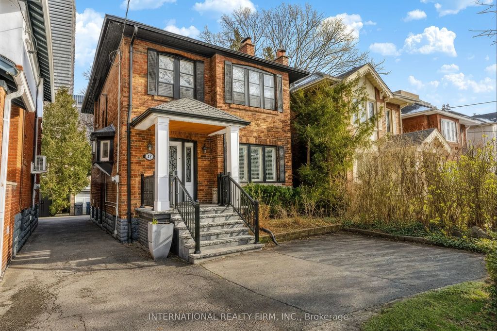 47 Maxwell Avenue, Toronto C03