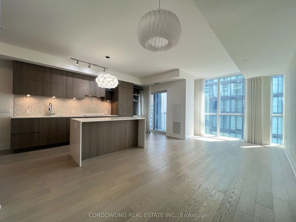 1 Yorkville Avenue 3801, Toronto C02