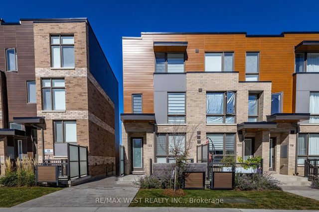 122 Green Gardens Boulevard, Toronto C04