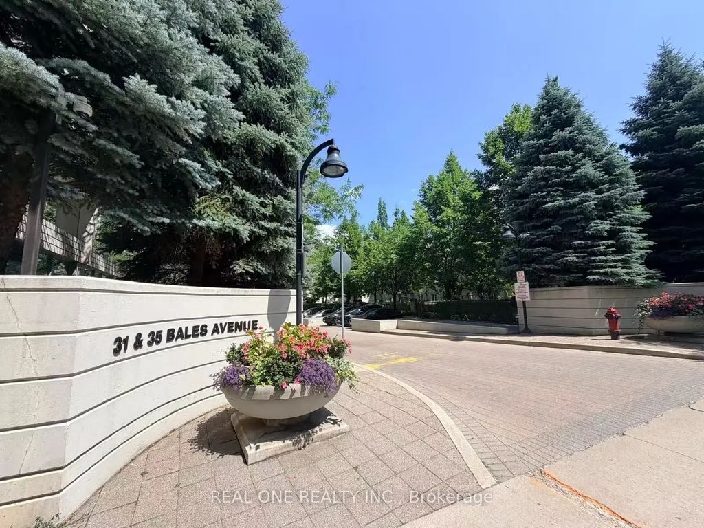 31 Bales Avenue 1607, Toronto C14