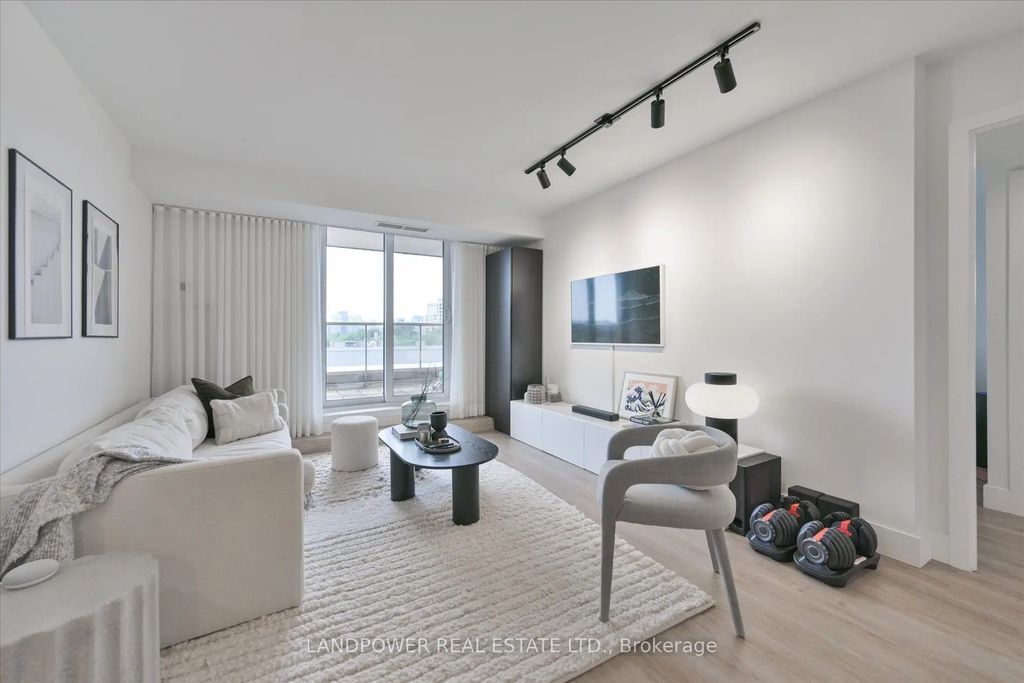 18 Kenaston Gardens 503, Toronto C15