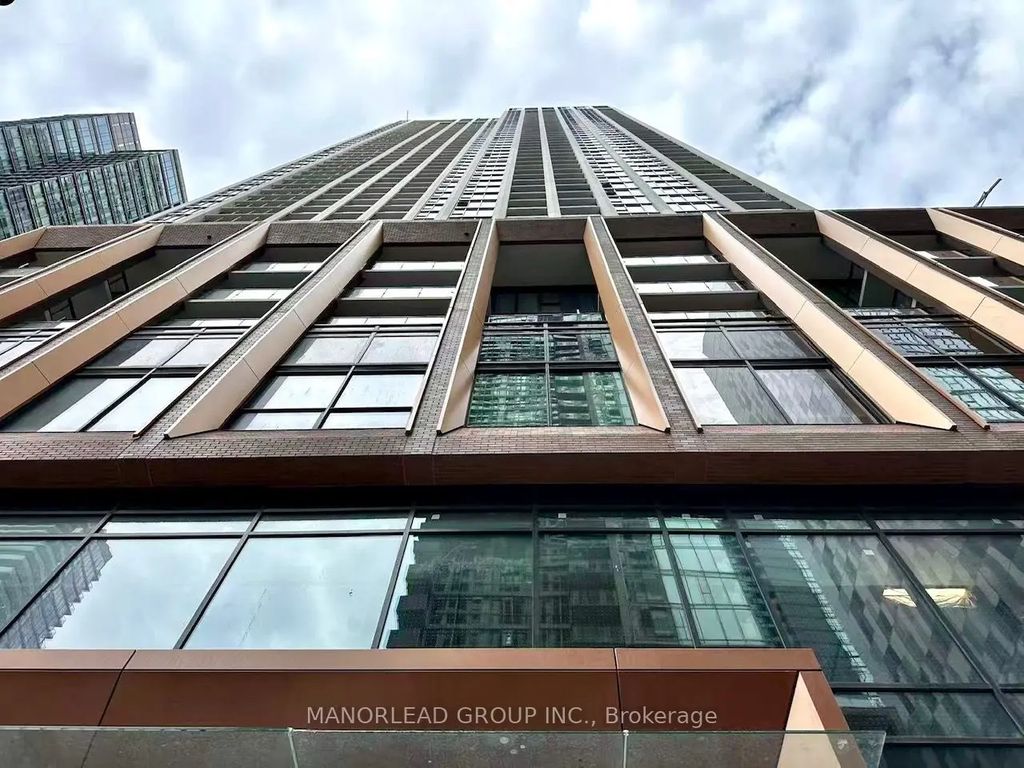 400 King Street W 2525, Toronto C01