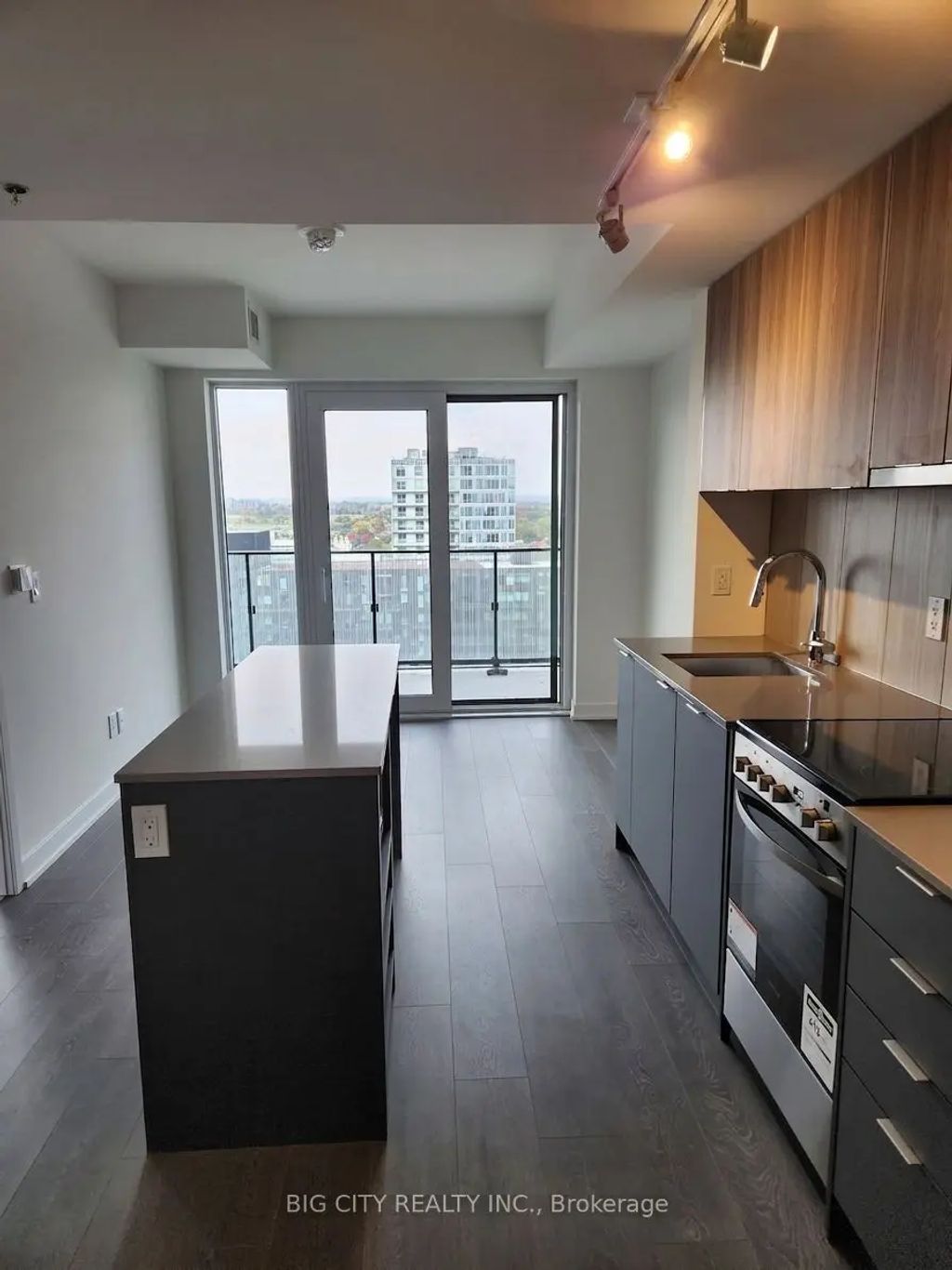 8 Tippett Road 1201, Toronto C06