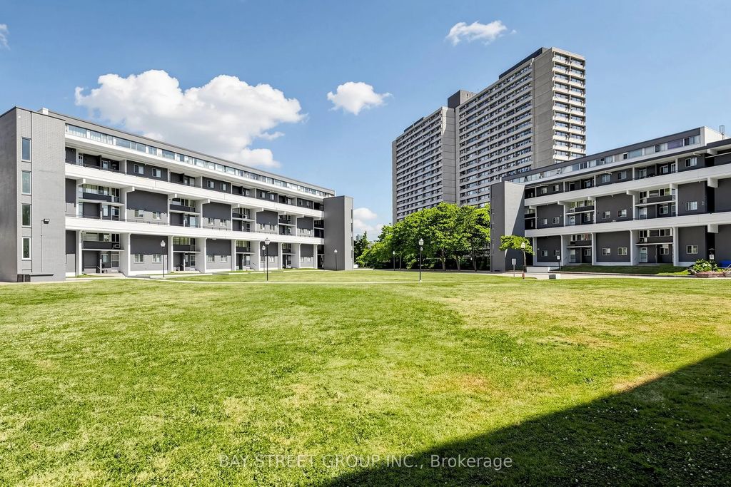 55 Sunny Glenway 302, Toronto C11