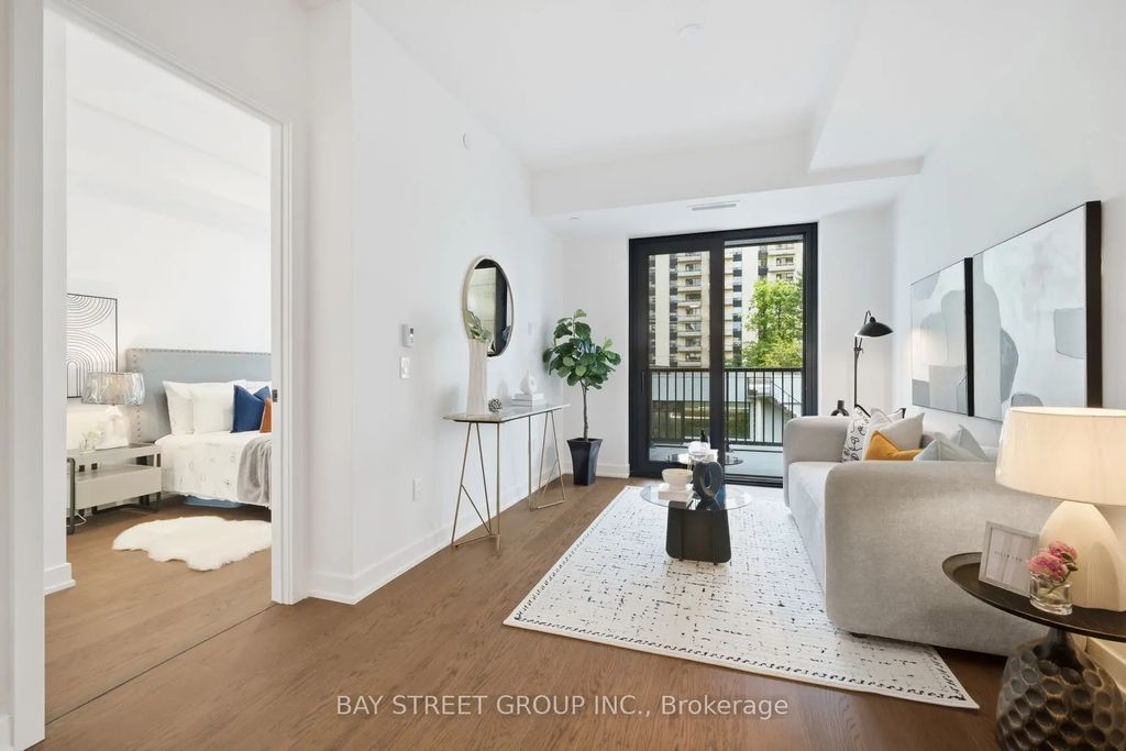 91 Montclair Avenue 639, Toronto C03