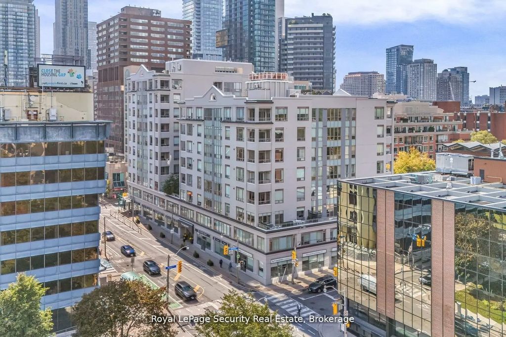 980 Yonge Street 403, Toronto C02
