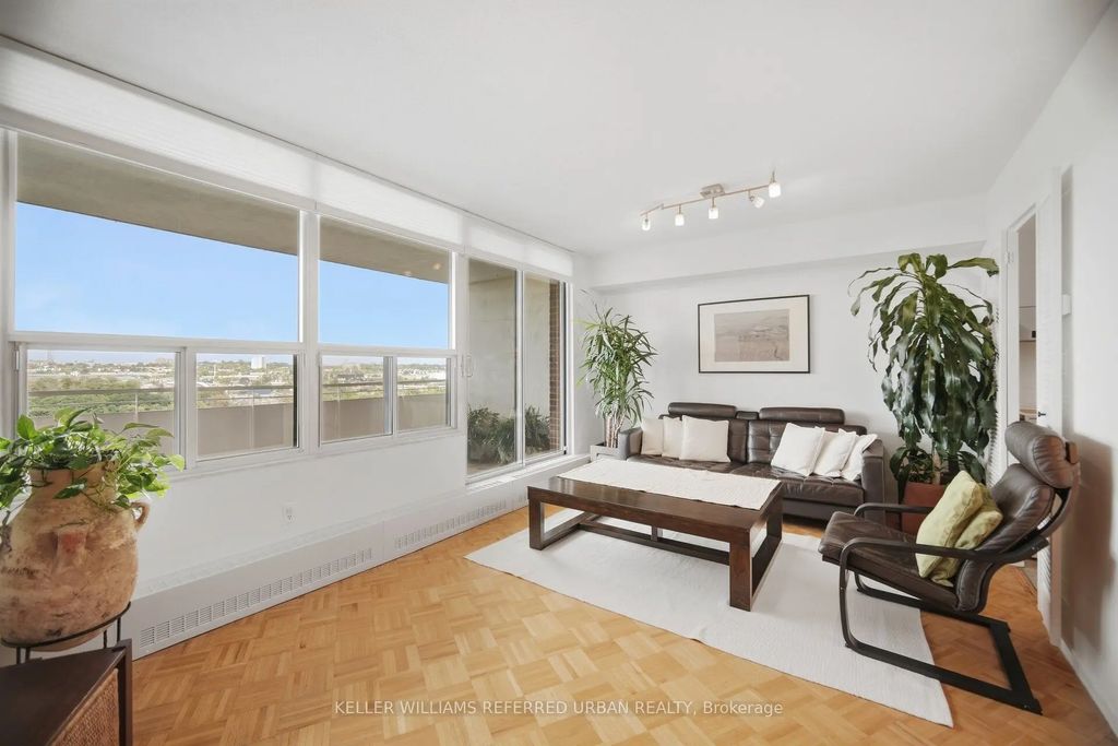 60 Pavane Linkway Way 1416, Toronto C11