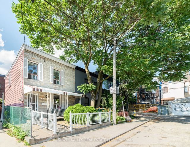6 Crocker Avenue, Toronto C01