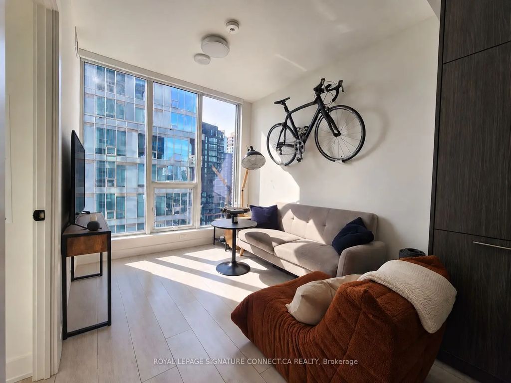 15 Mercer Street 3403, Toronto C01