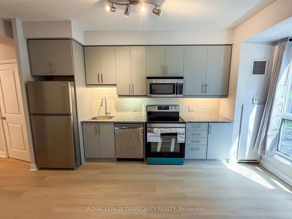 1 Scott Street 311, Toronto C08