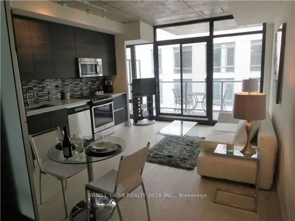 111 Bathurst Street 1212, Toronto C01