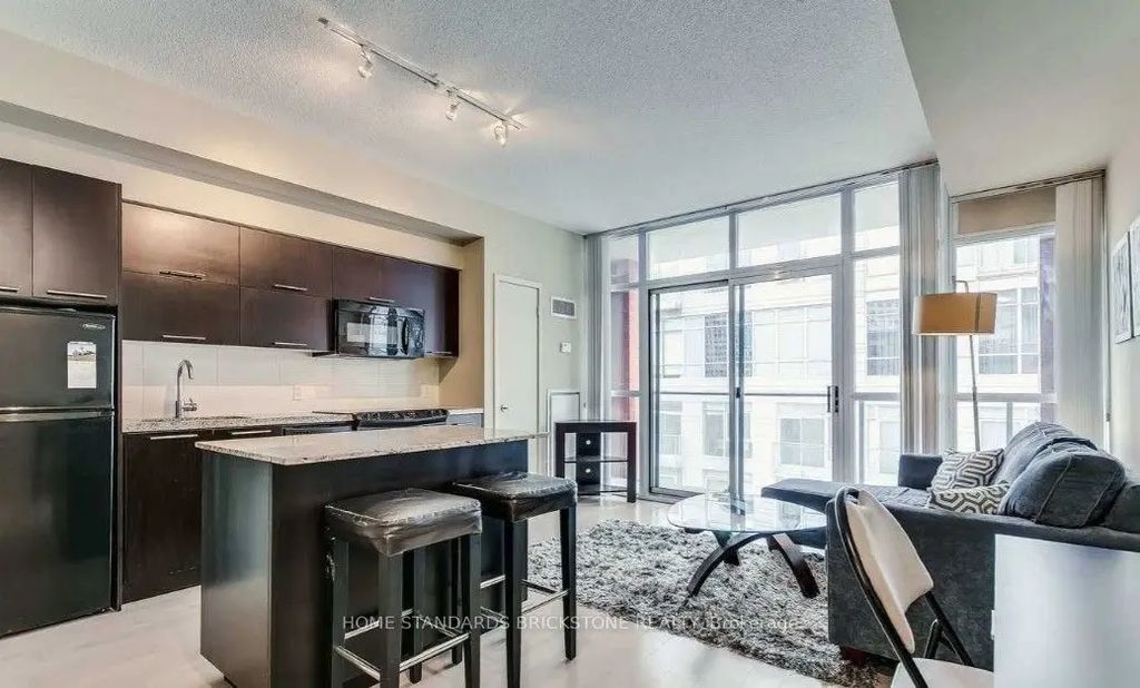 21 Nelson Street 709, Toronto C01
