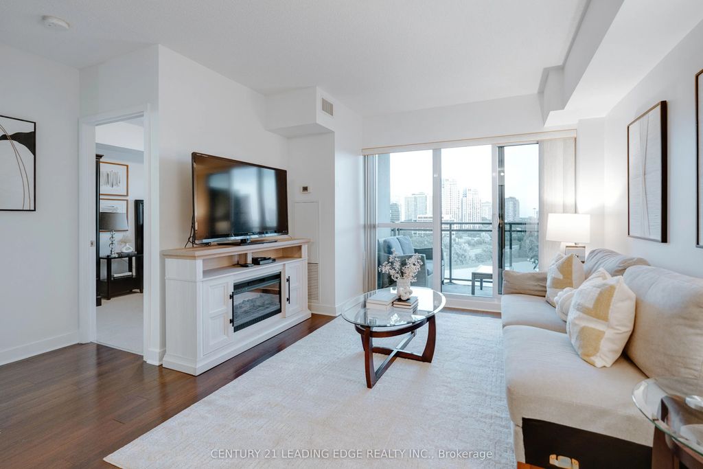 120 Dallimore Circle 820, Toronto C13