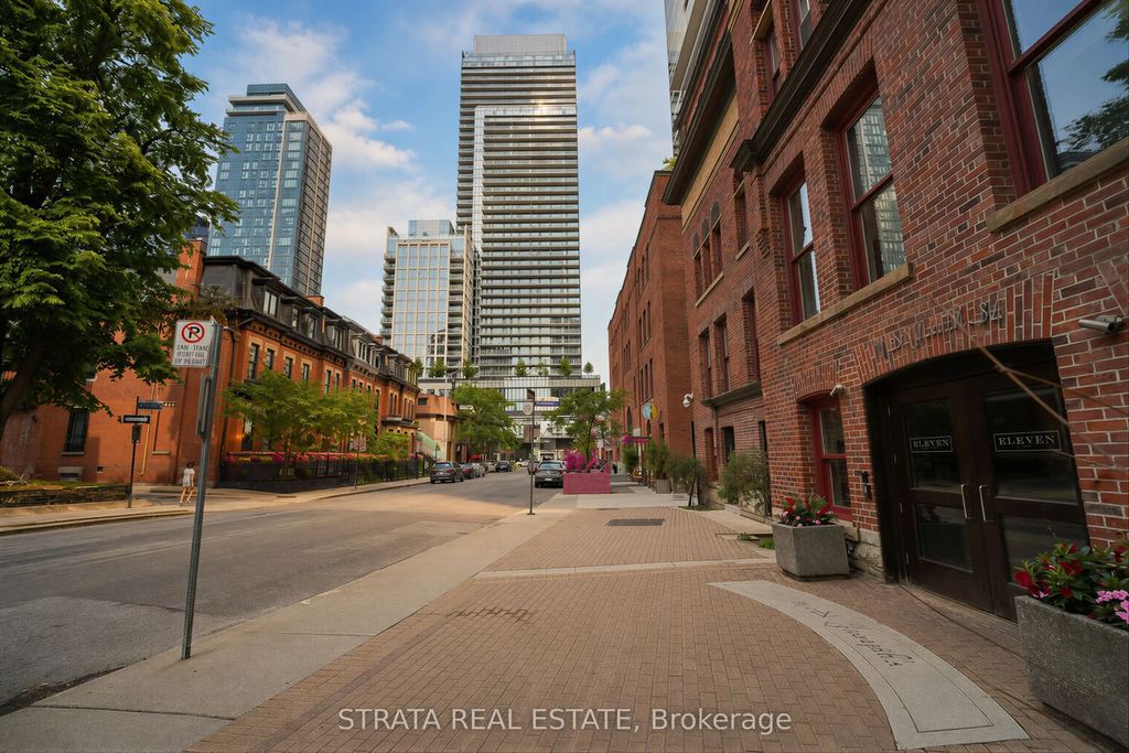 11 St Joseph Street 304, Toronto C01
