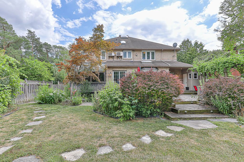 338 Mckee Avenue, Toronto C14