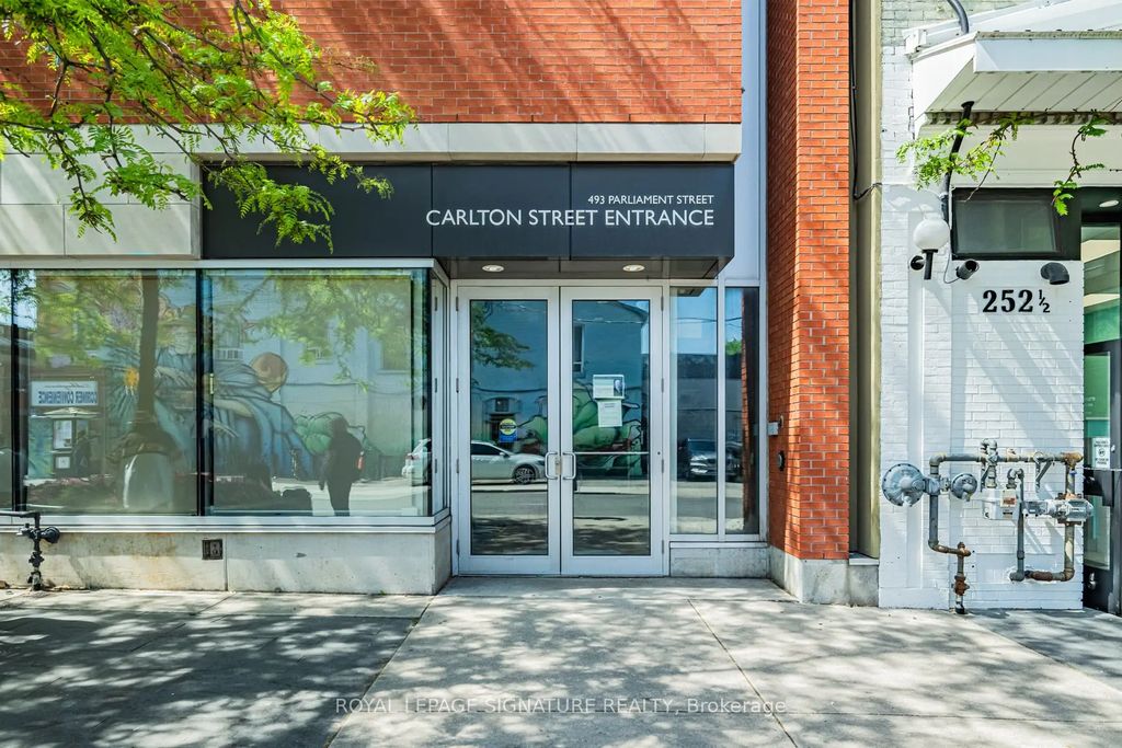 493 Parliament Street B, Toronto C08