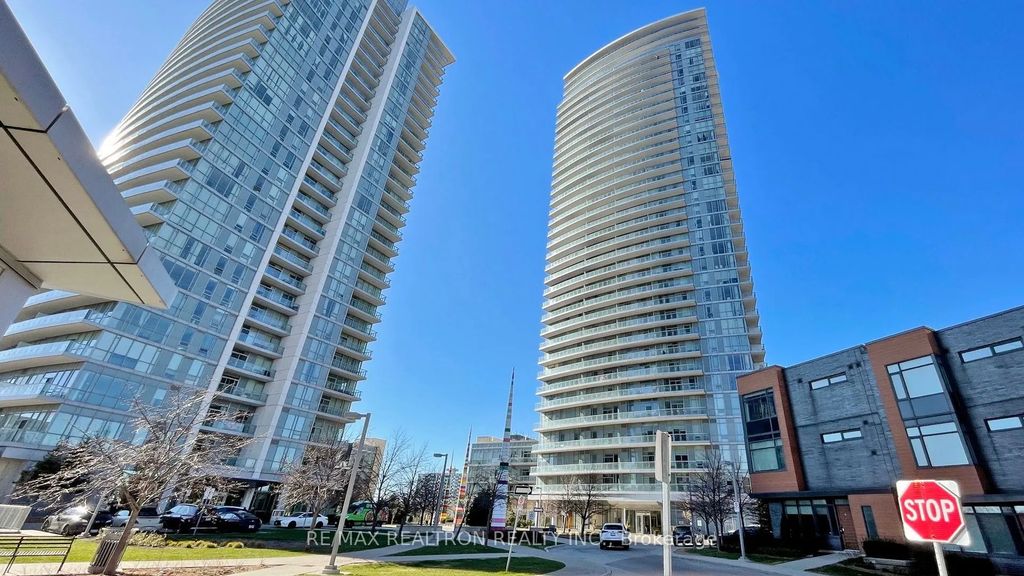 70 Forest Manor Road 317, Toronto C15