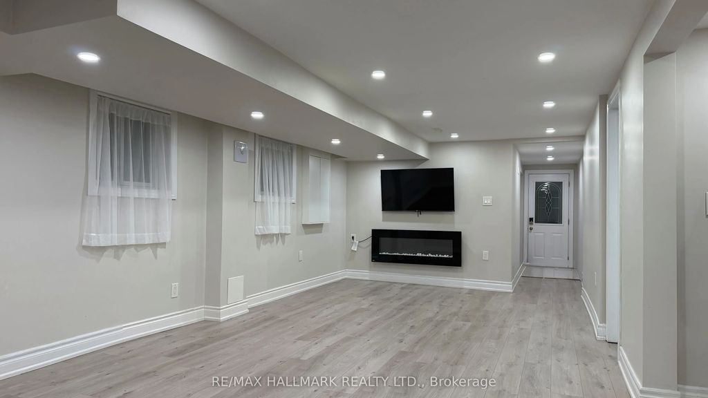 76 Clancy Drive Basement, Toronto C15