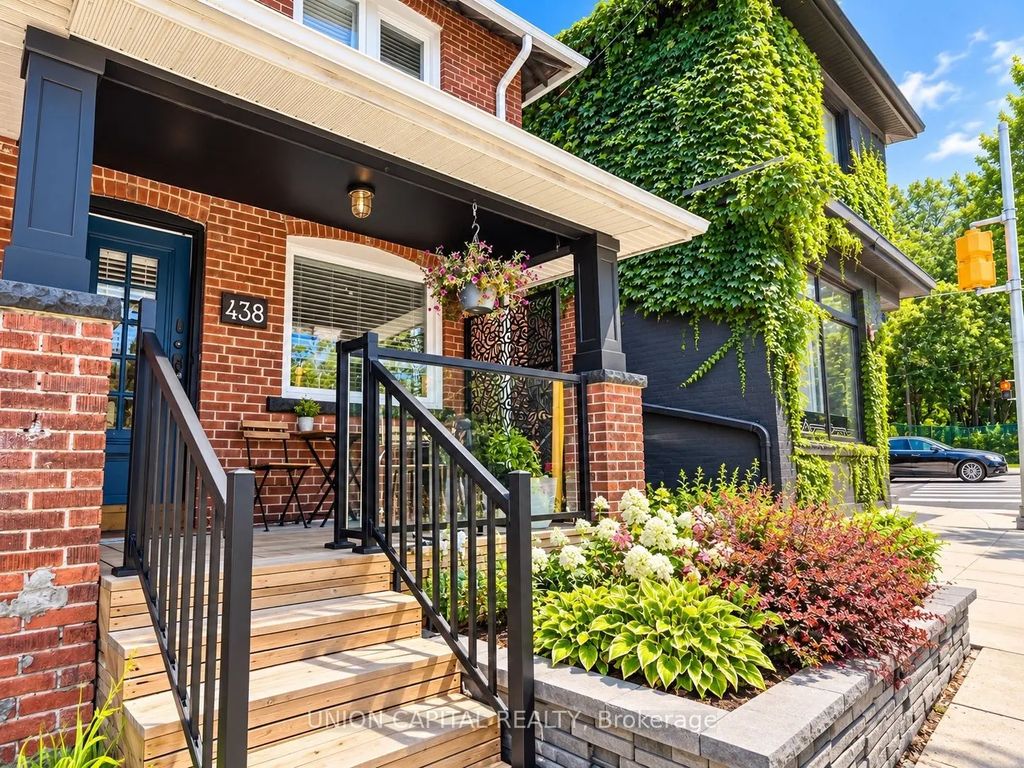 438 Christie Street, Toronto C02