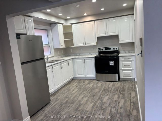 513 Oakwood Avenue Main, Toronto C03