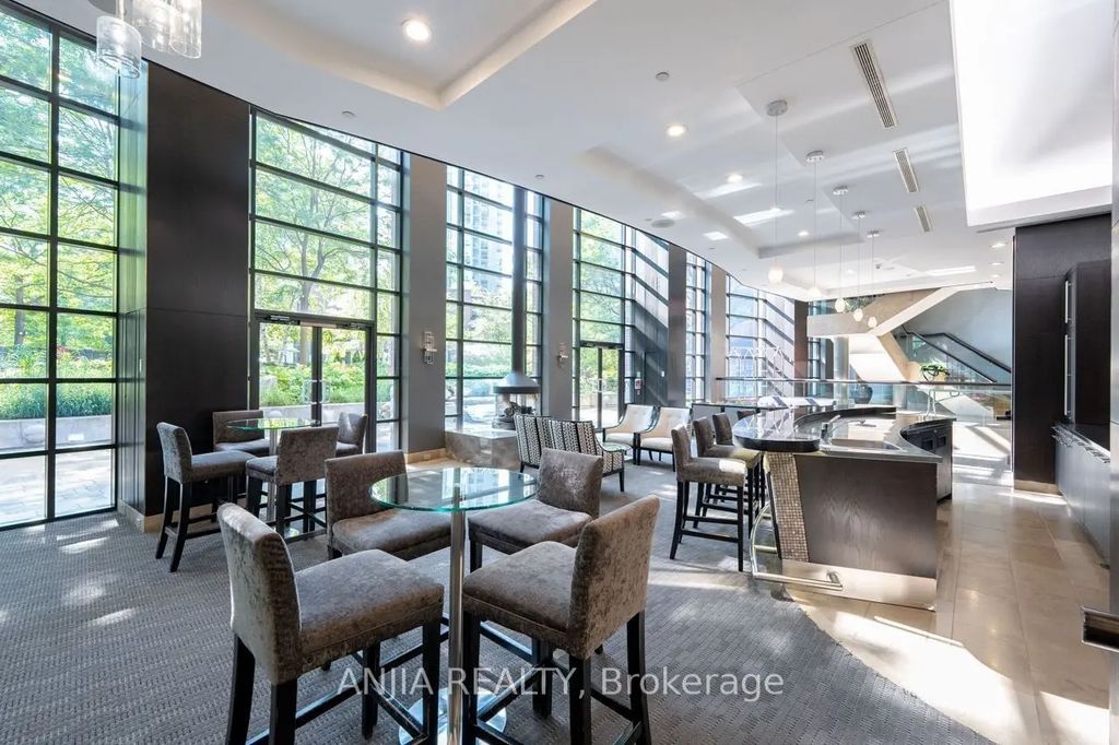 33 Sheppard Avenue E 2010, Toronto C14