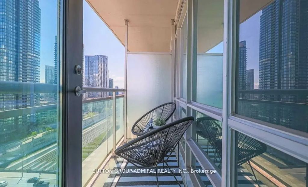 397 Front Street W 1911, Toronto C01