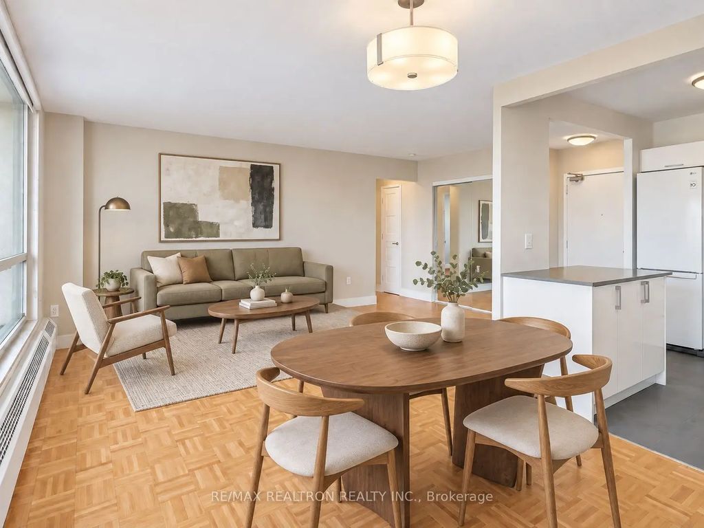 666 Spadina Avenue 2209, Toronto C01