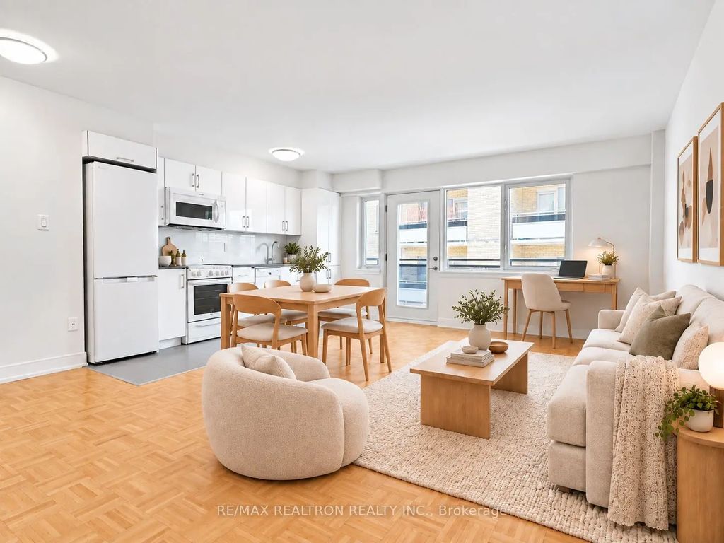 95 Lawton Boulevard 307, Toronto C02
