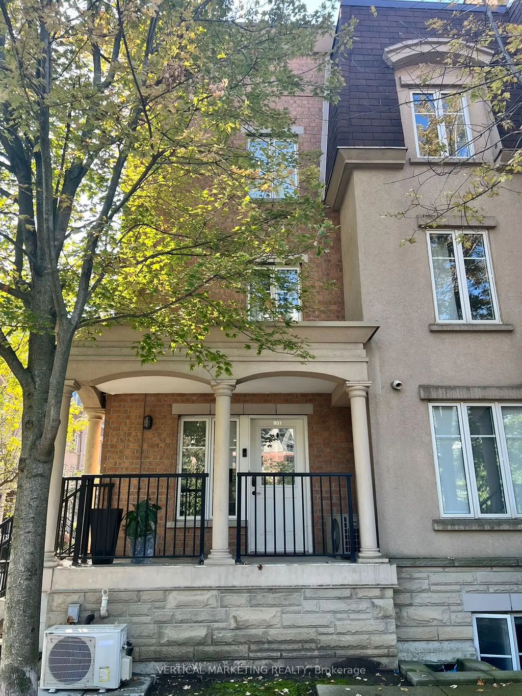 46 Western Battery Road 801, Toronto C01