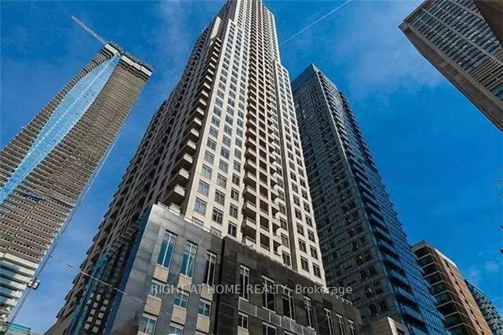 35 Balmuto Street 1810, Toronto C01