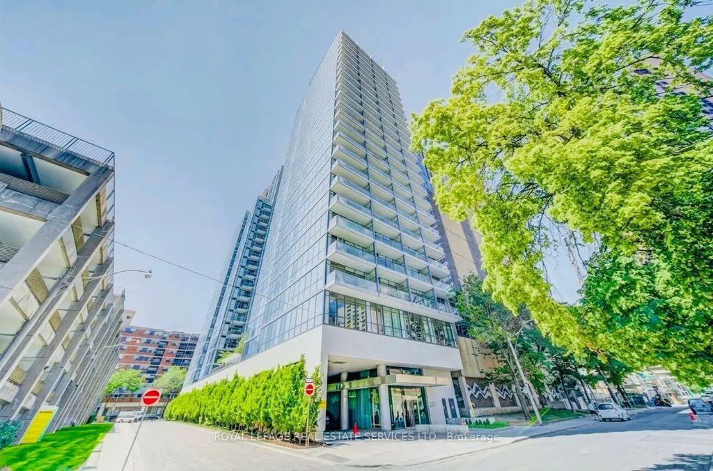 210 Simcoe Street 906, Toronto C01