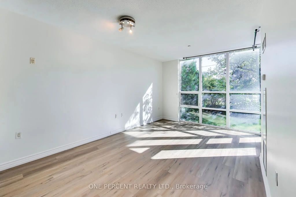 3840 Bathurst Street 109, Toronto C06