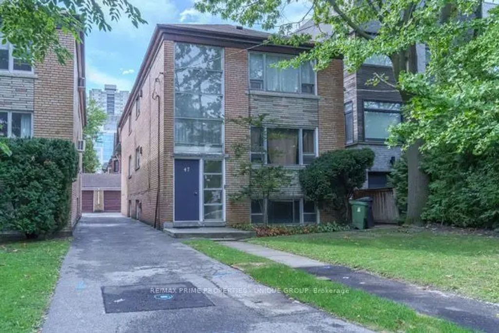 47-51 Heath Street E, Toronto C09