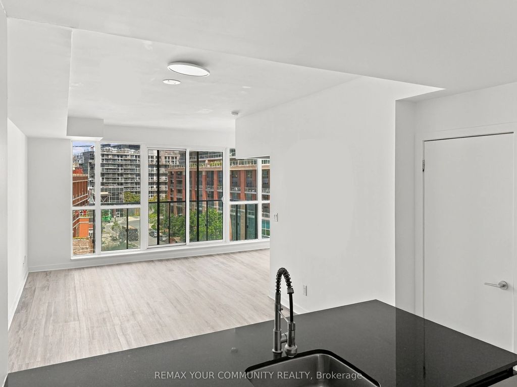150 East Liberty Street 618, Toronto C01