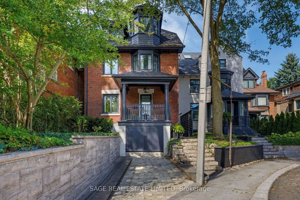 32 Edgewood Crescent, Toronto C09