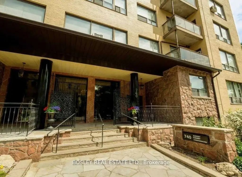740 Eglinton Avenue W 108, Toronto C04