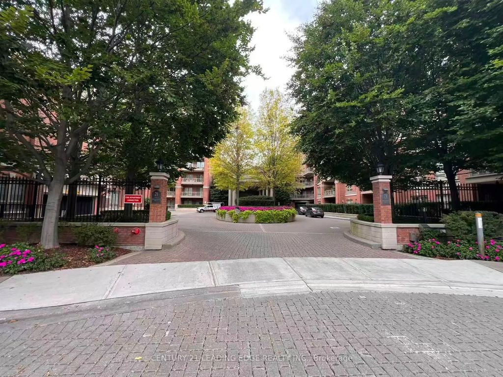 21 Burkebrook Place 612, Toronto C12