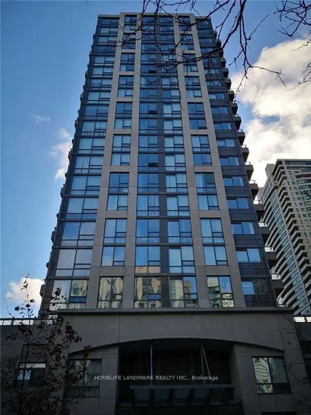 35 Hollywood Avenue 1515, Toronto C14