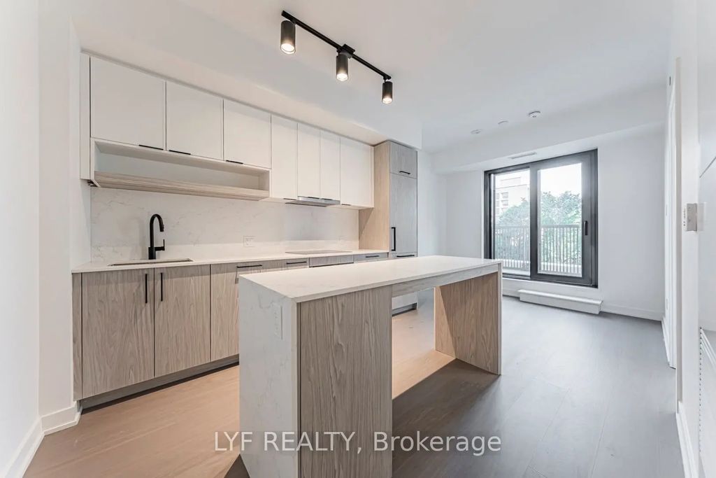 91 Montclair Avenue 826, Toronto C03