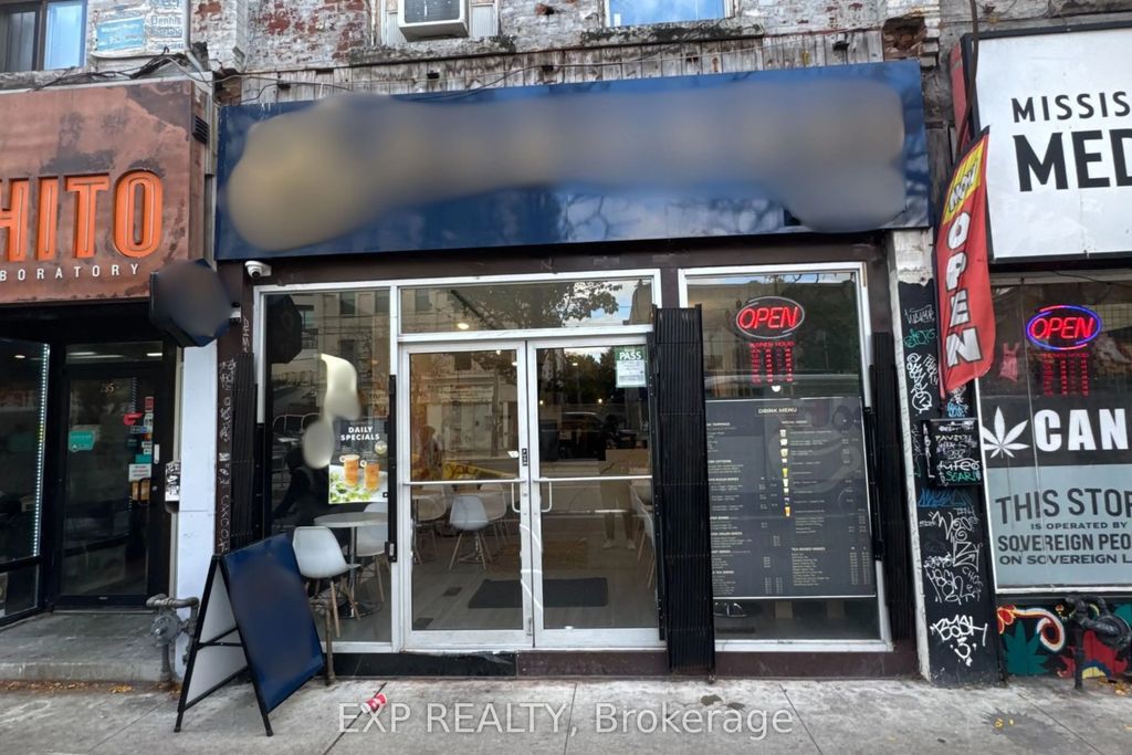 287 College Street, Toronto C01