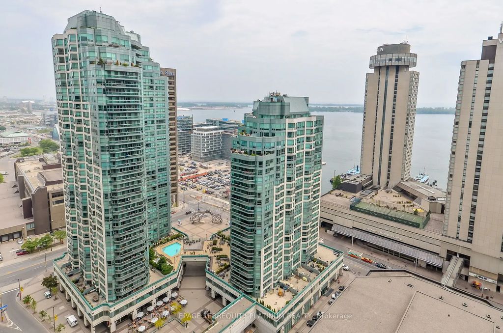 10 Yonge Street 2409, Toronto C01