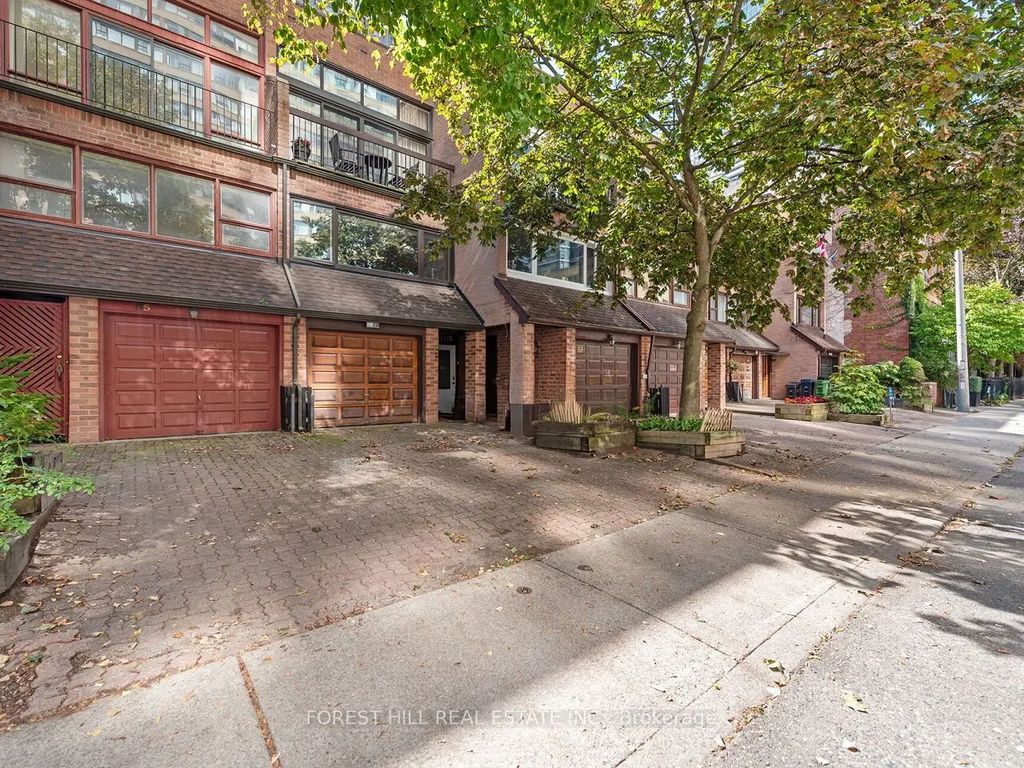 55 Granby Street, Toronto C08